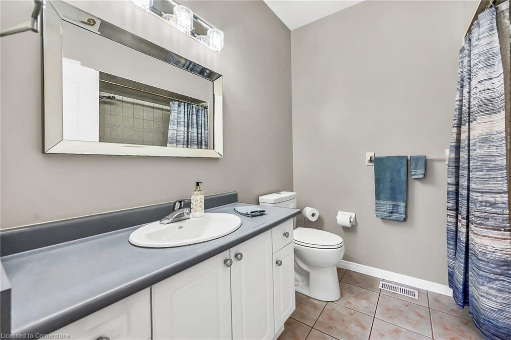 34 Abbotsford Trail Property Photo 19