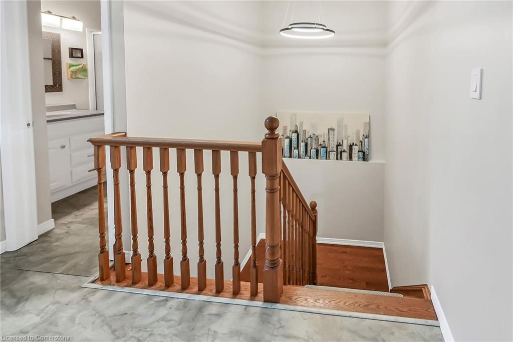 34 Abbotsford Trail Property Photo 22
