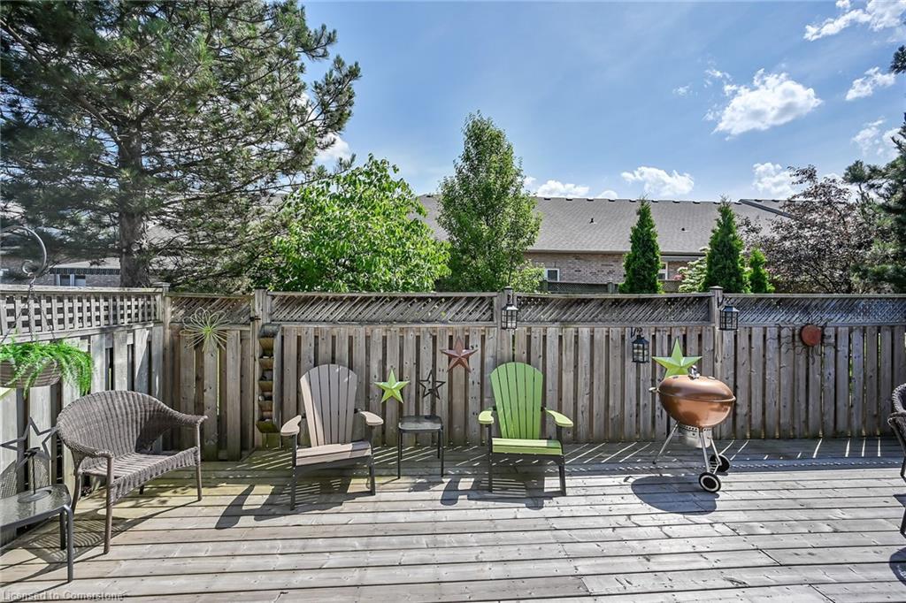 34 Abbotsford Trail Property Photo 30