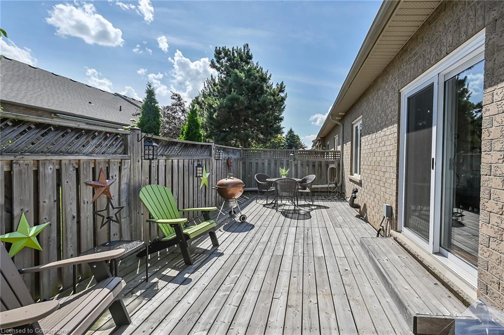 34 Abbotsford Trail Property Photo 31