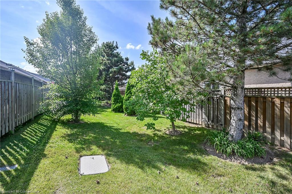 34 Abbotsford Trail Property Photo 32