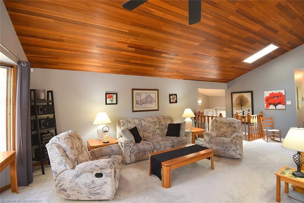18 Clara Crescent Property Photo 8