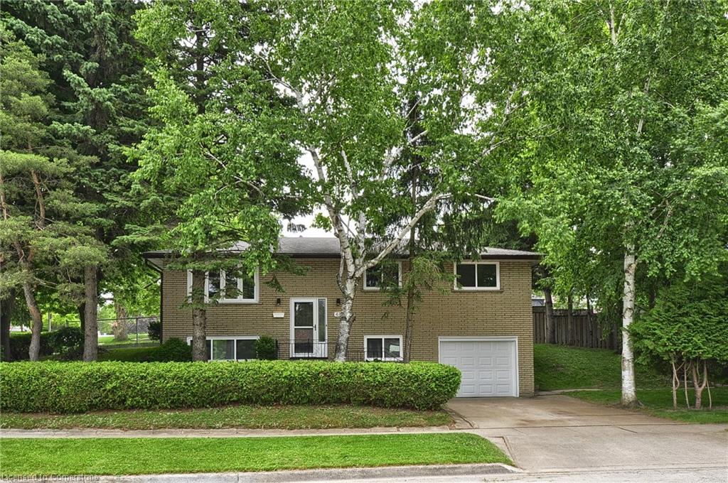 48 Mark Crescent Property Photo 1