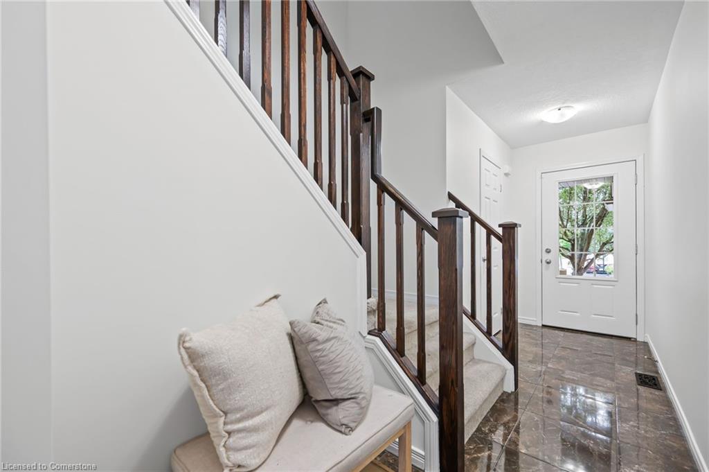 D16-6 Upper Mercer Street Property Photo 6