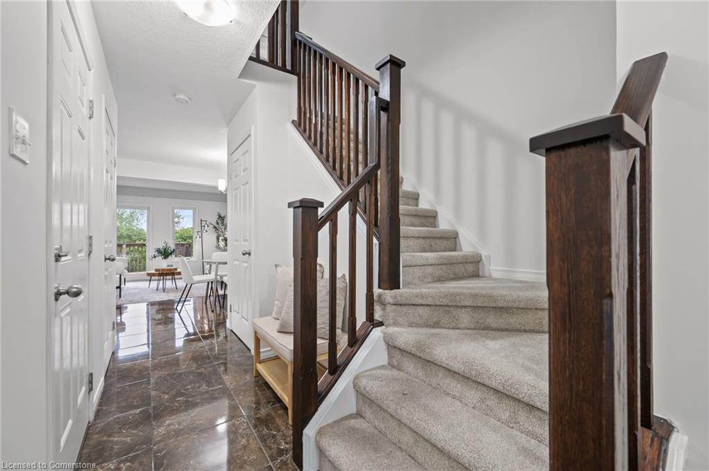 D16-6 Upper Mercer Street Property Photo 7