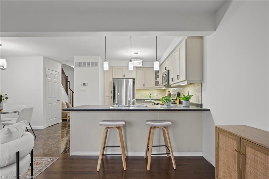 D16-6 Upper Mercer Street Property Photo 11