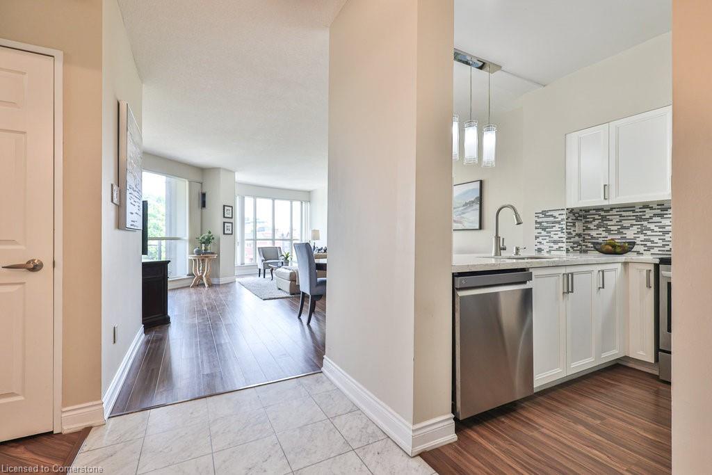 411-2511 Lakeshore Road W Property Photo 8
