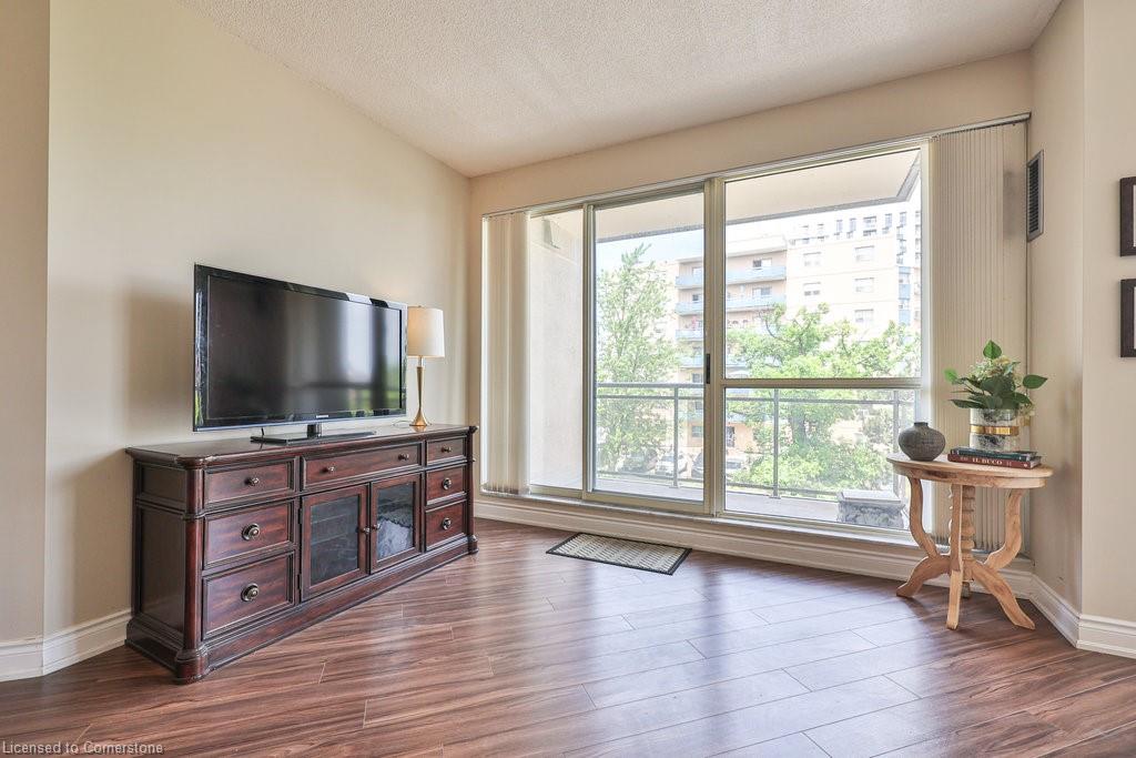 411-2511 Lakeshore Road W Property Photo 17