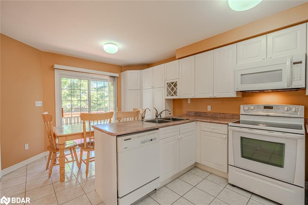 312 Harvie Road Property Photo 4
