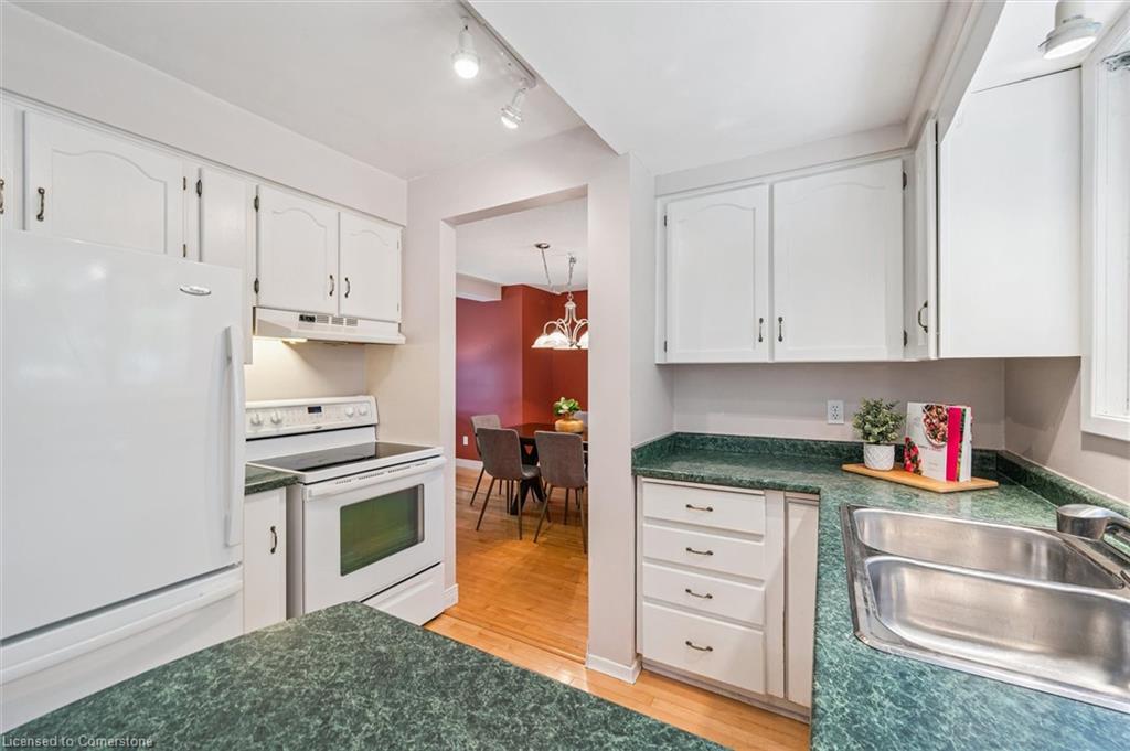 17 Springdale Boulevard Property Photo 16