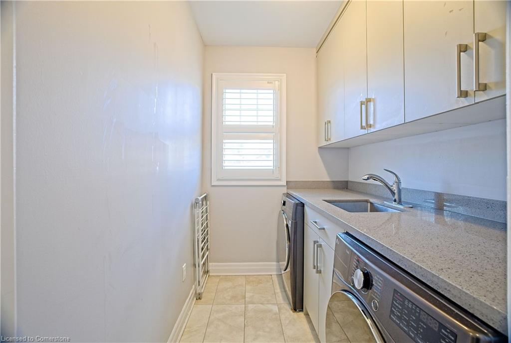 24 Pickett Place Property Photo 17