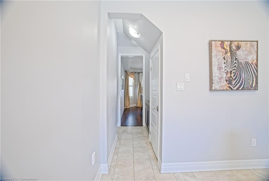 24 Pickett Place Property Photo 18