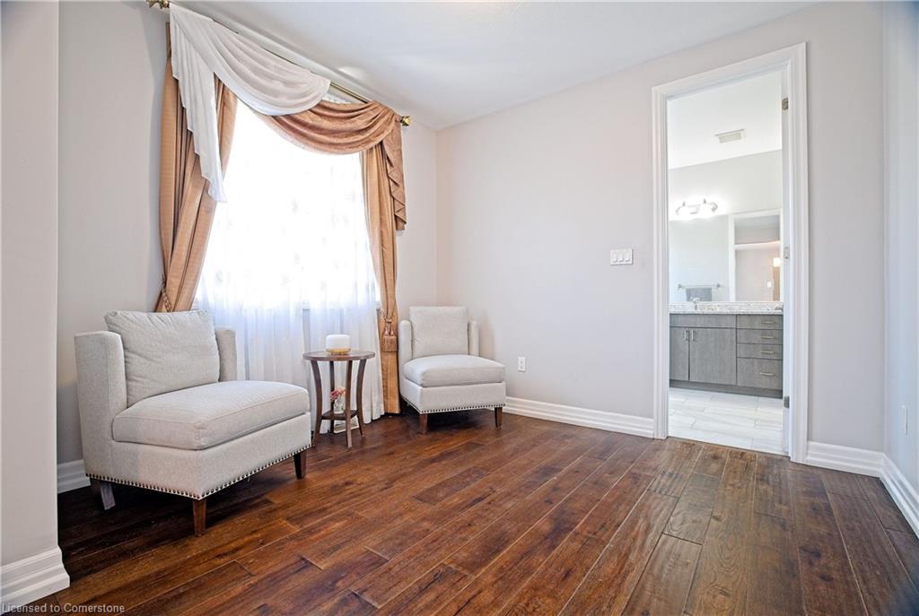 24 Pickett Place Property Photo 24