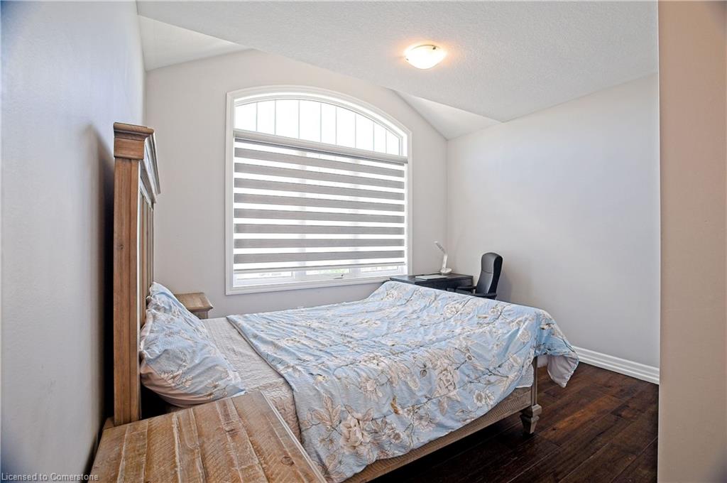 24 Pickett Place Property Photo 27
