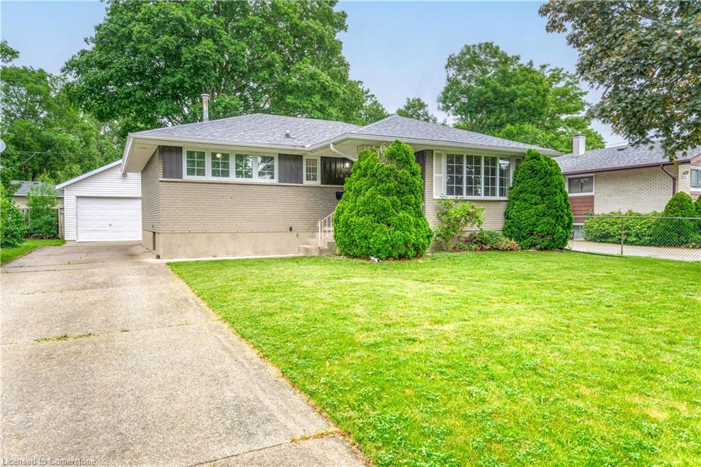1092 Leckie Drive Property Photo 1