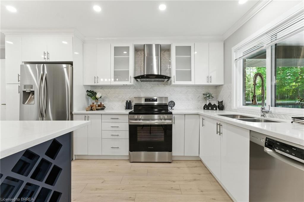 1574 Clyde Road Property Photo 18