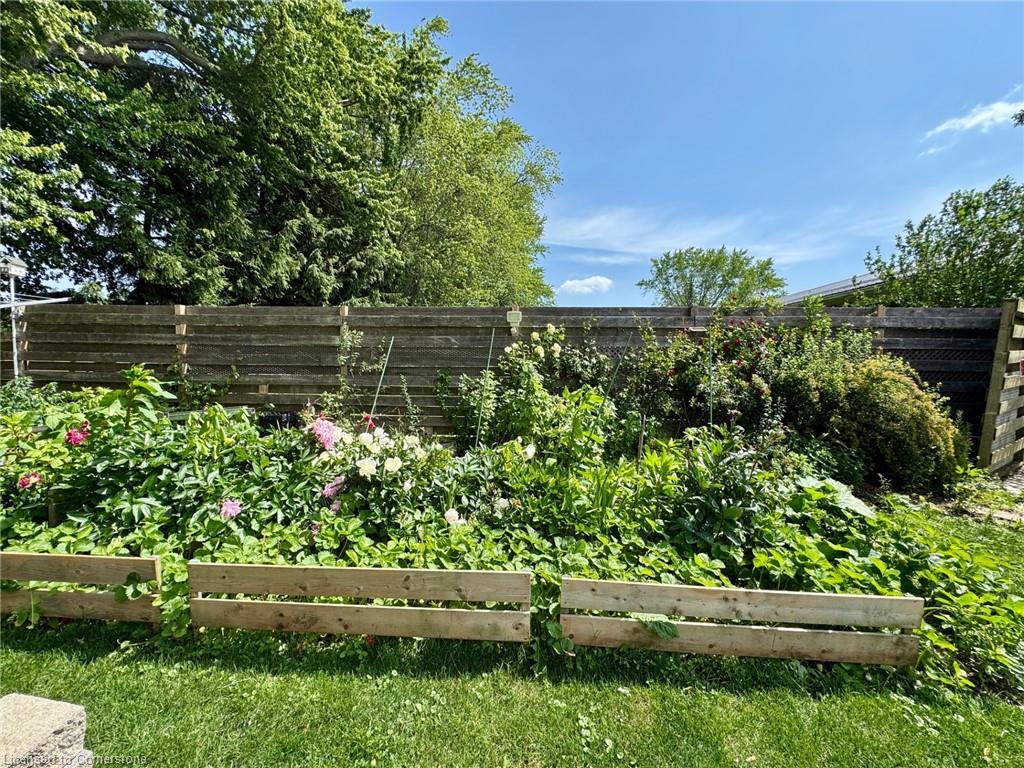 30 Bee Street Property Photo 27