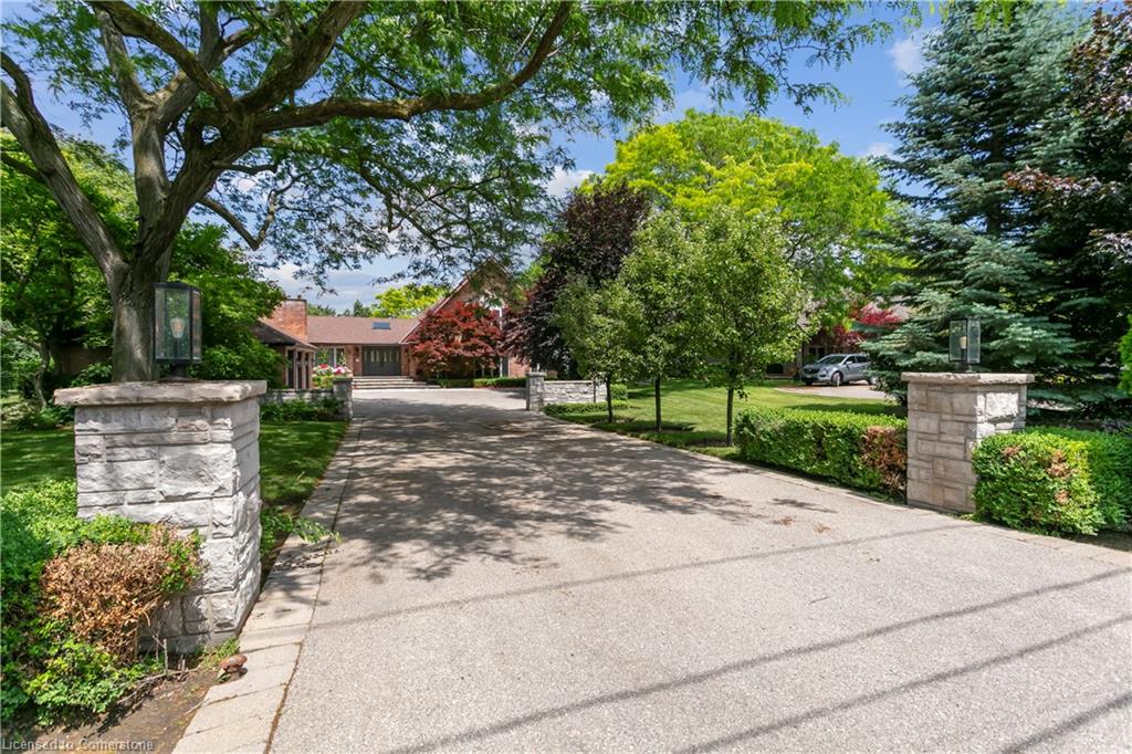 19 Lorraine Gardens Property Photo 4