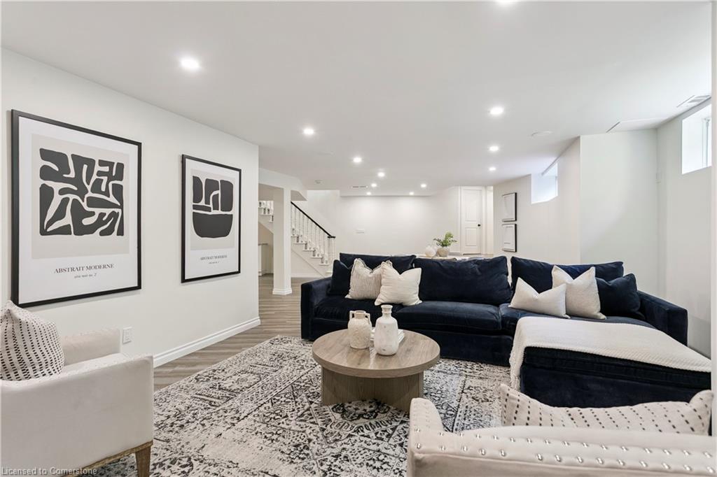 19 Lorraine Gardens Property Photo 33
