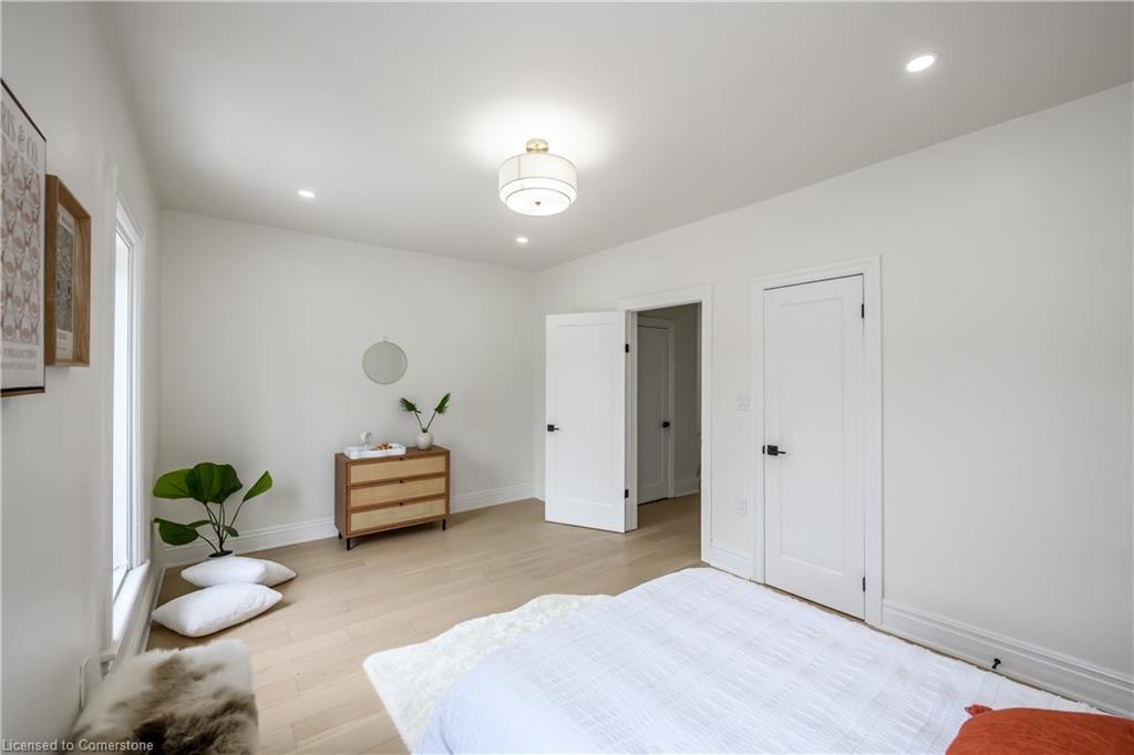 280 Emerald Street N Property Photo 25