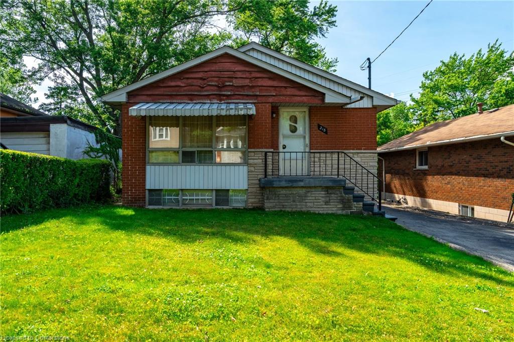 218 Bowman Street Property Photo 3