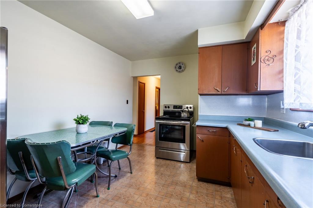 218 Bowman Street Property Photo 19