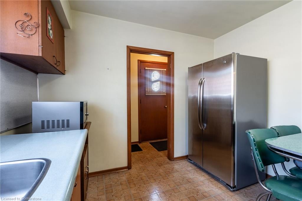 218 Bowman Street Property Photo 22