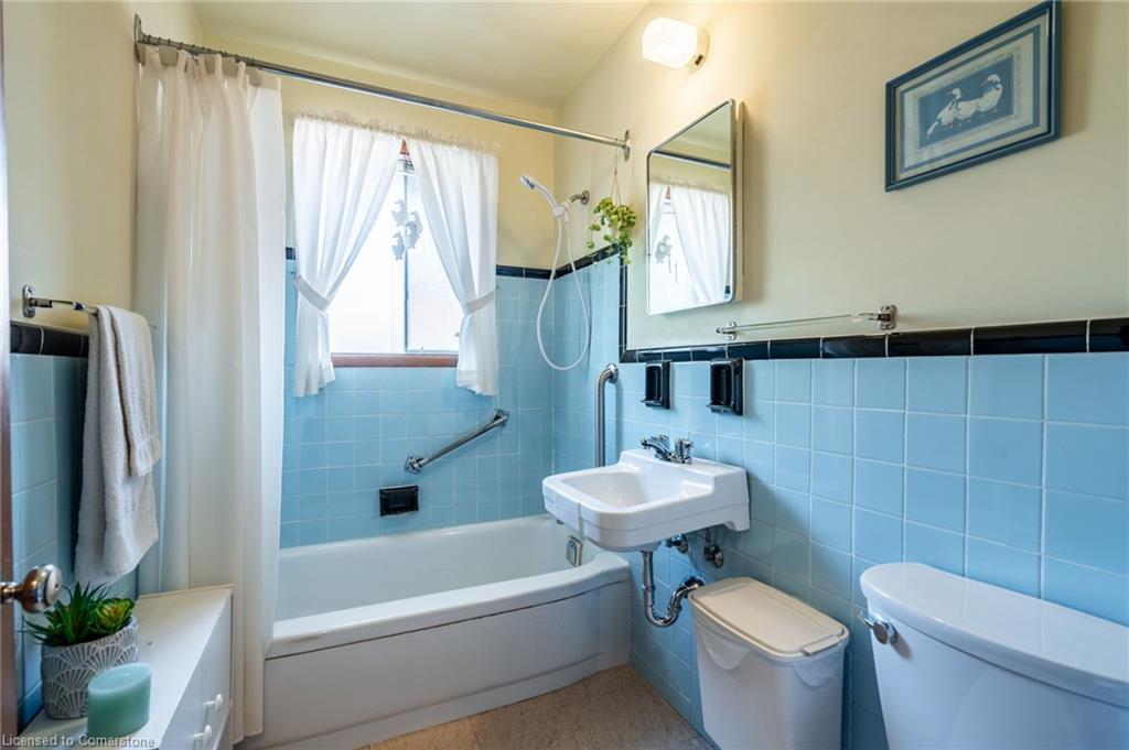 218 Bowman Street Property Photo 25