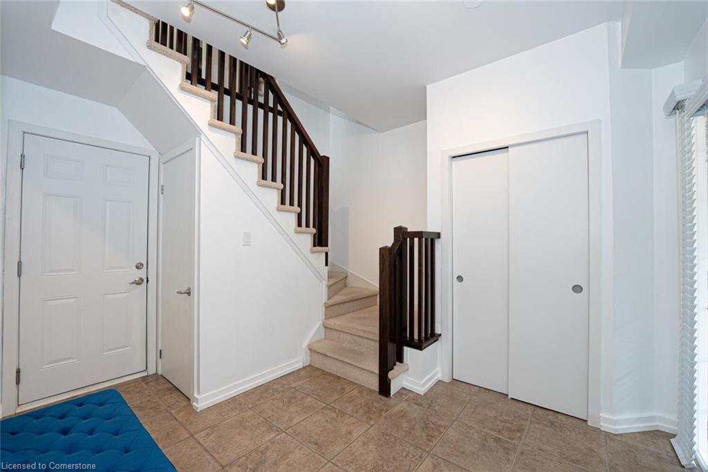 623 Maude Common Property Photo 15