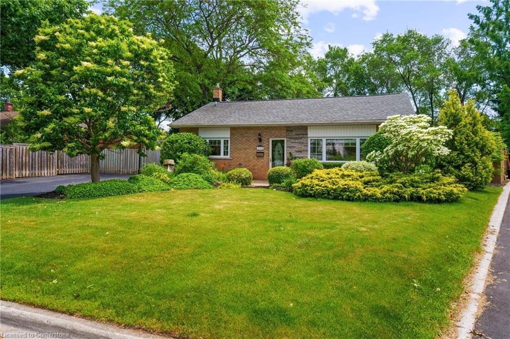 290 Kent Crescent Property Photo 1