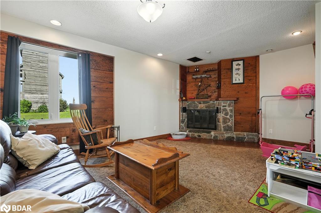 558 Line 1 S Property Photo 30