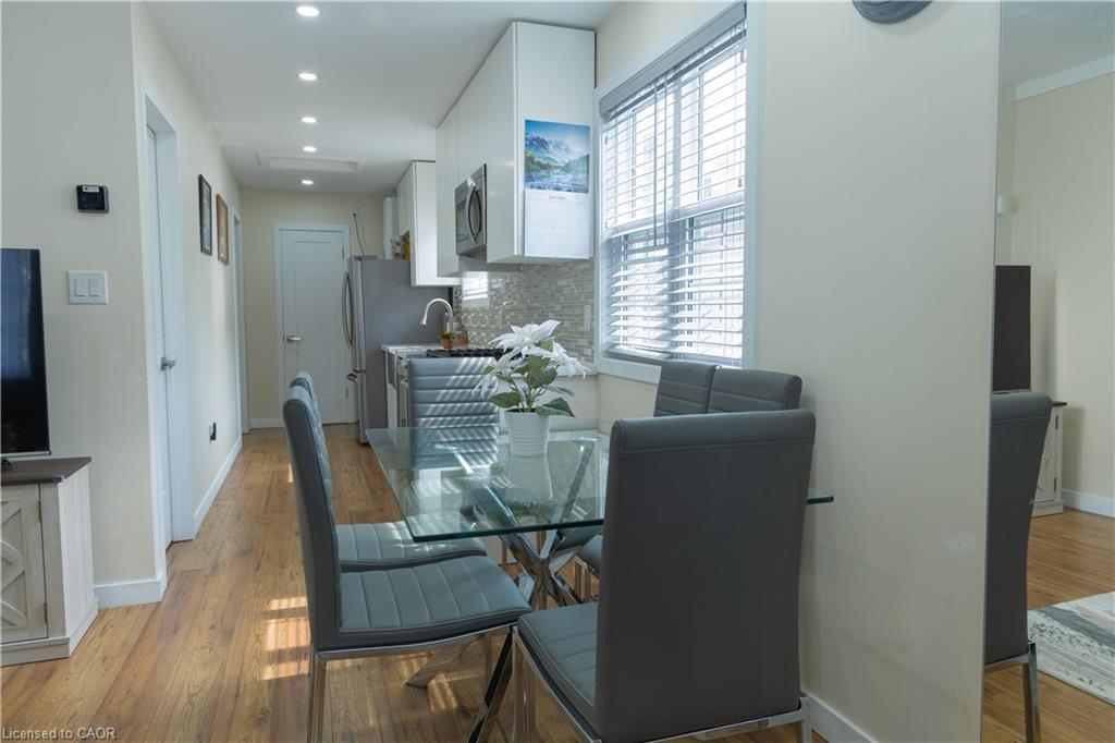 31 Newlands Avenue Property Photo 6