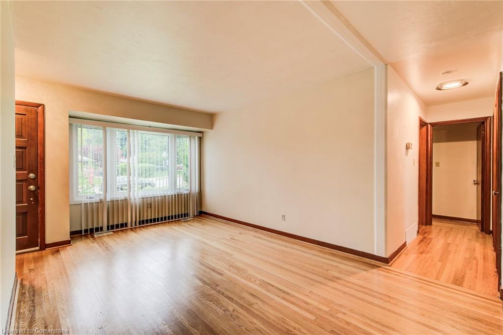 8 Gordon Street Property Photo 14