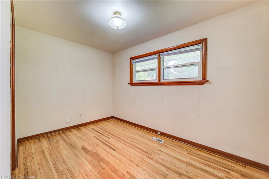 8 Gordon Street Property Photo 21