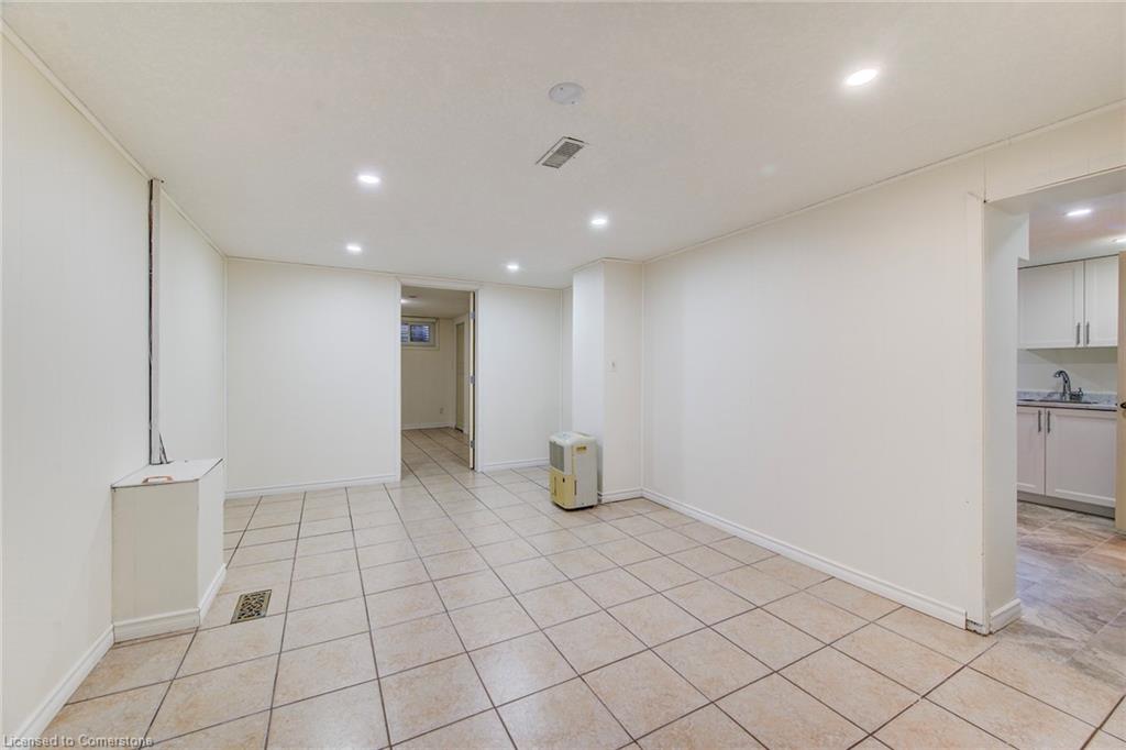 8 Gordon Street Property Photo 27