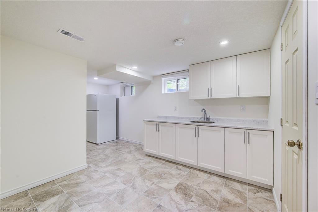 8 Gordon Street Property Photo 30