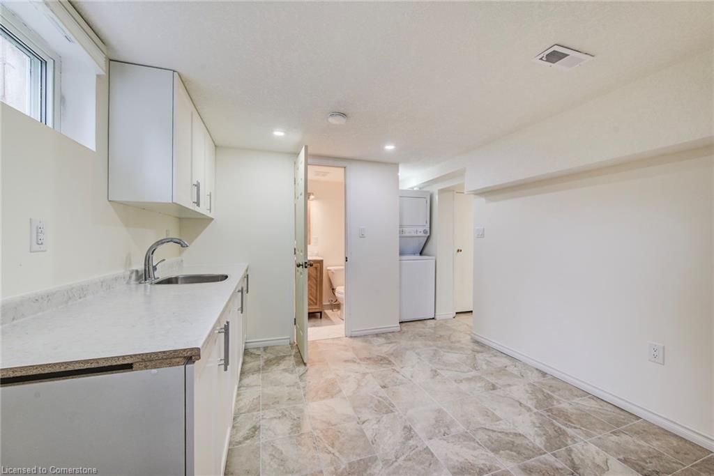 8 Gordon Street Property Photo 33