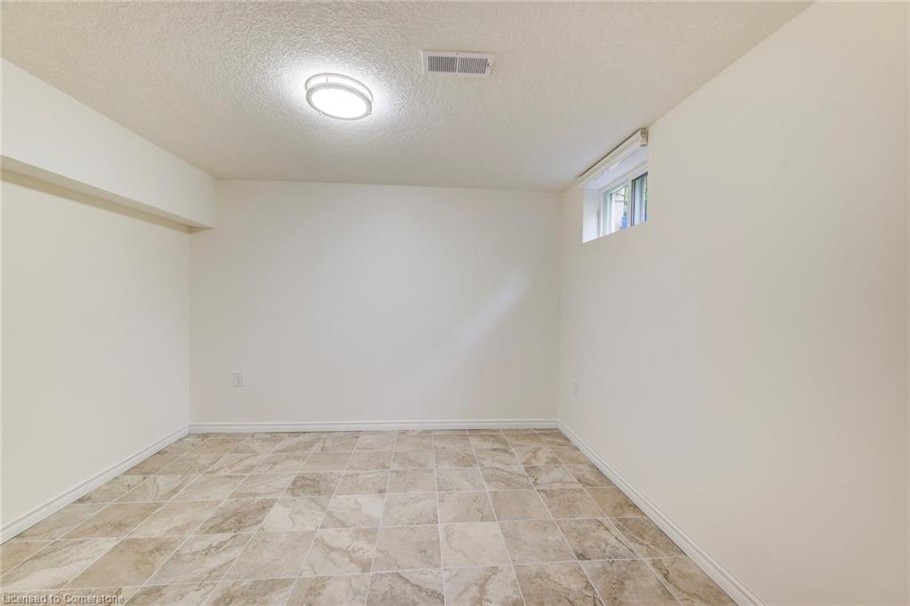 8 Gordon Street Property Photo 35