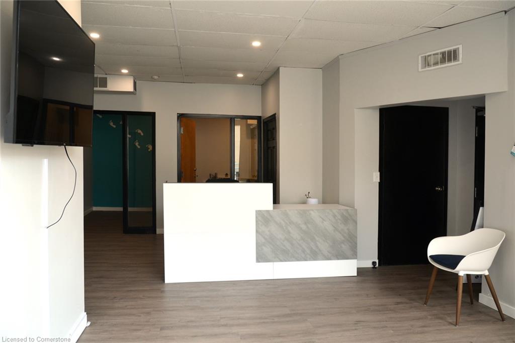 43 Kent Street N Property Photo 2