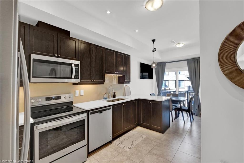 26-383 Dundas Street E Property Photo 7