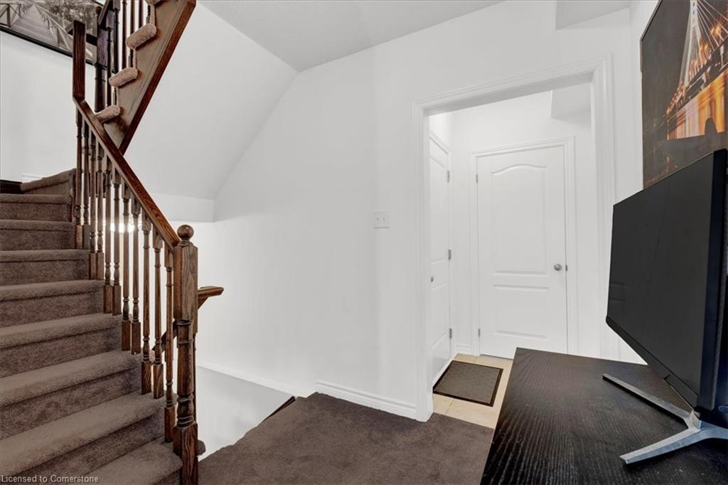 26-383 Dundas Street E Property Photo 21