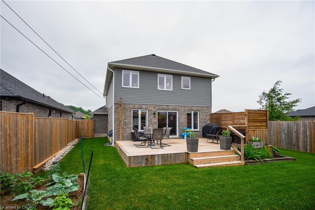 102 Forbes Crescent Property Photo 5