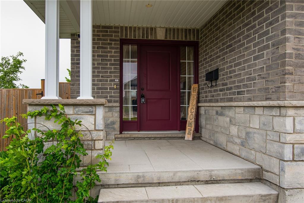 102 Forbes Crescent Property Photo 10