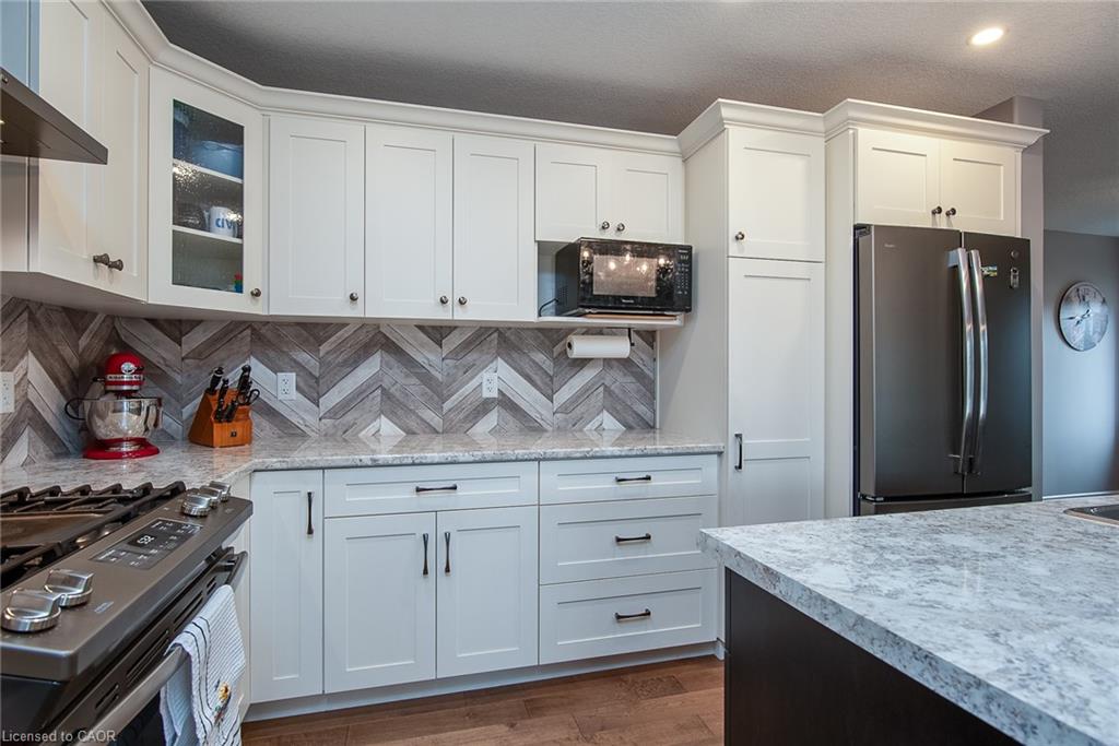 102 Forbes Crescent Property Photo 20