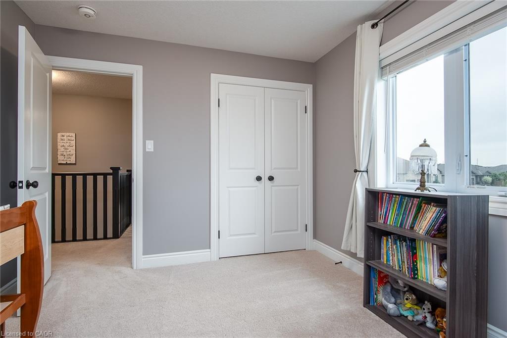 102 Forbes Crescent Property Photo 36