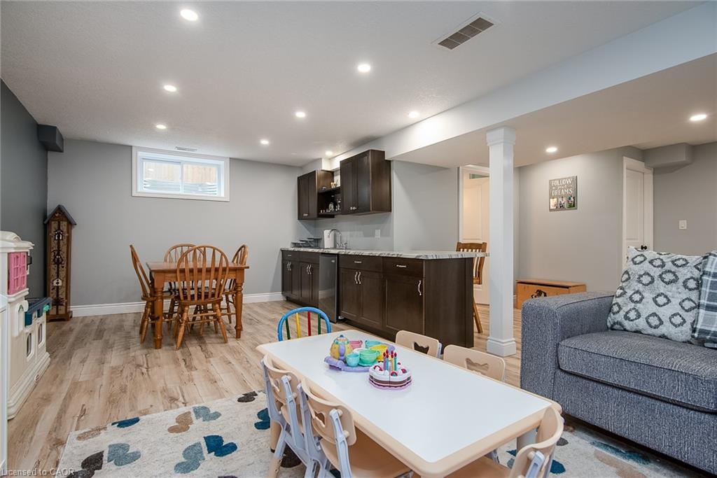 102 Forbes Crescent Property Photo 41