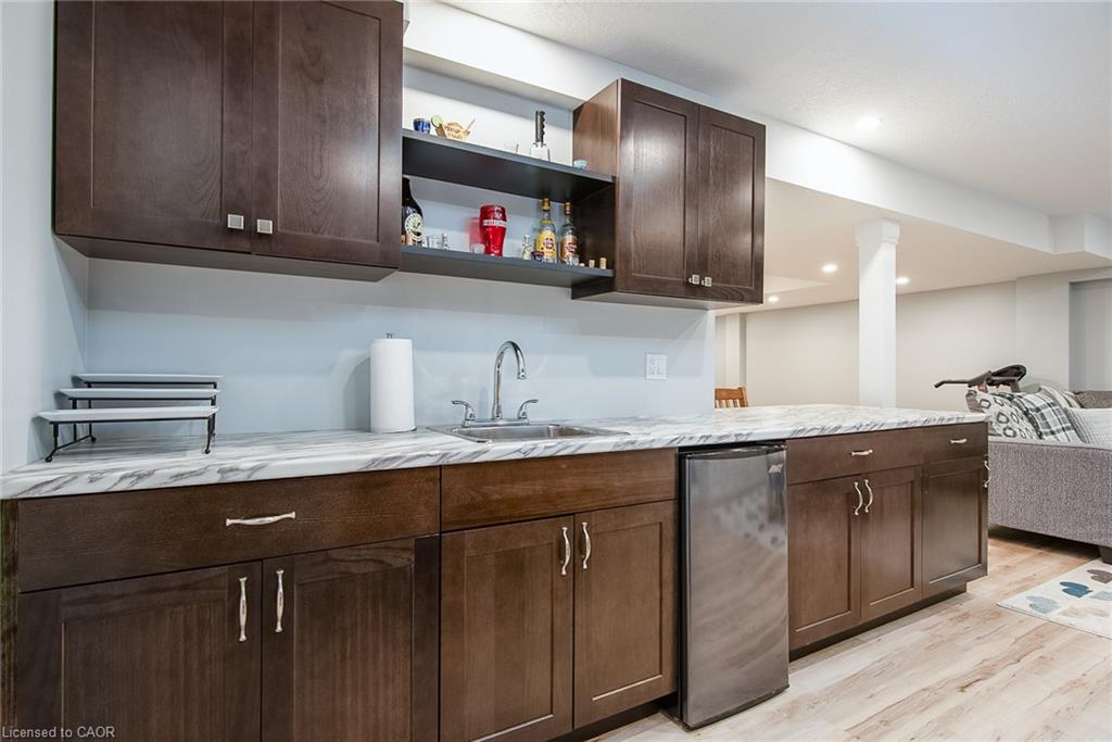 102 Forbes Crescent Property Photo 43