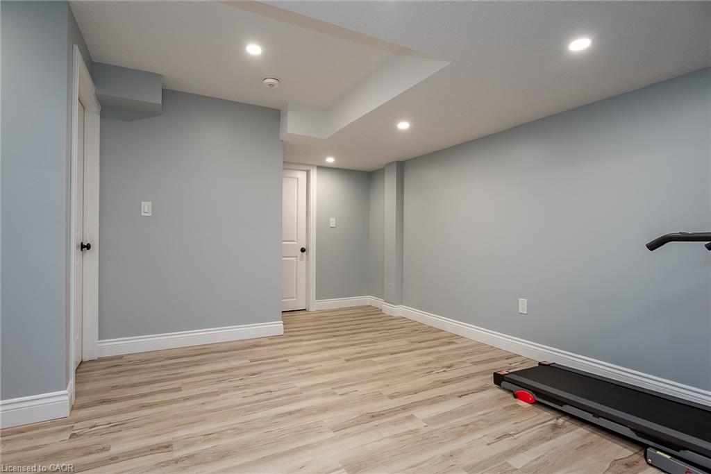 102 Forbes Crescent Property Photo 44