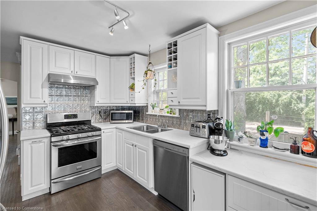 48 Franklin Avenue Property Photo 10