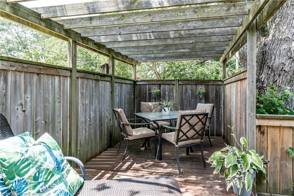 48 Franklin Avenue Property Photo 33